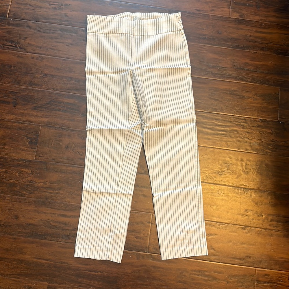 Van Heusen size 6 stretch trousers / slacks